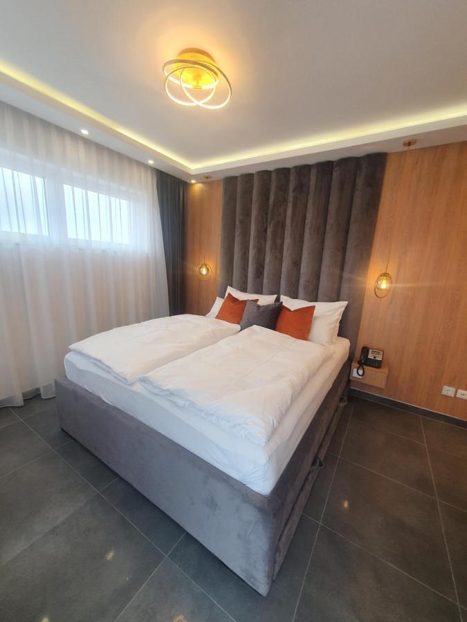 Hotel Coco Veliko Gradište Exterior foto